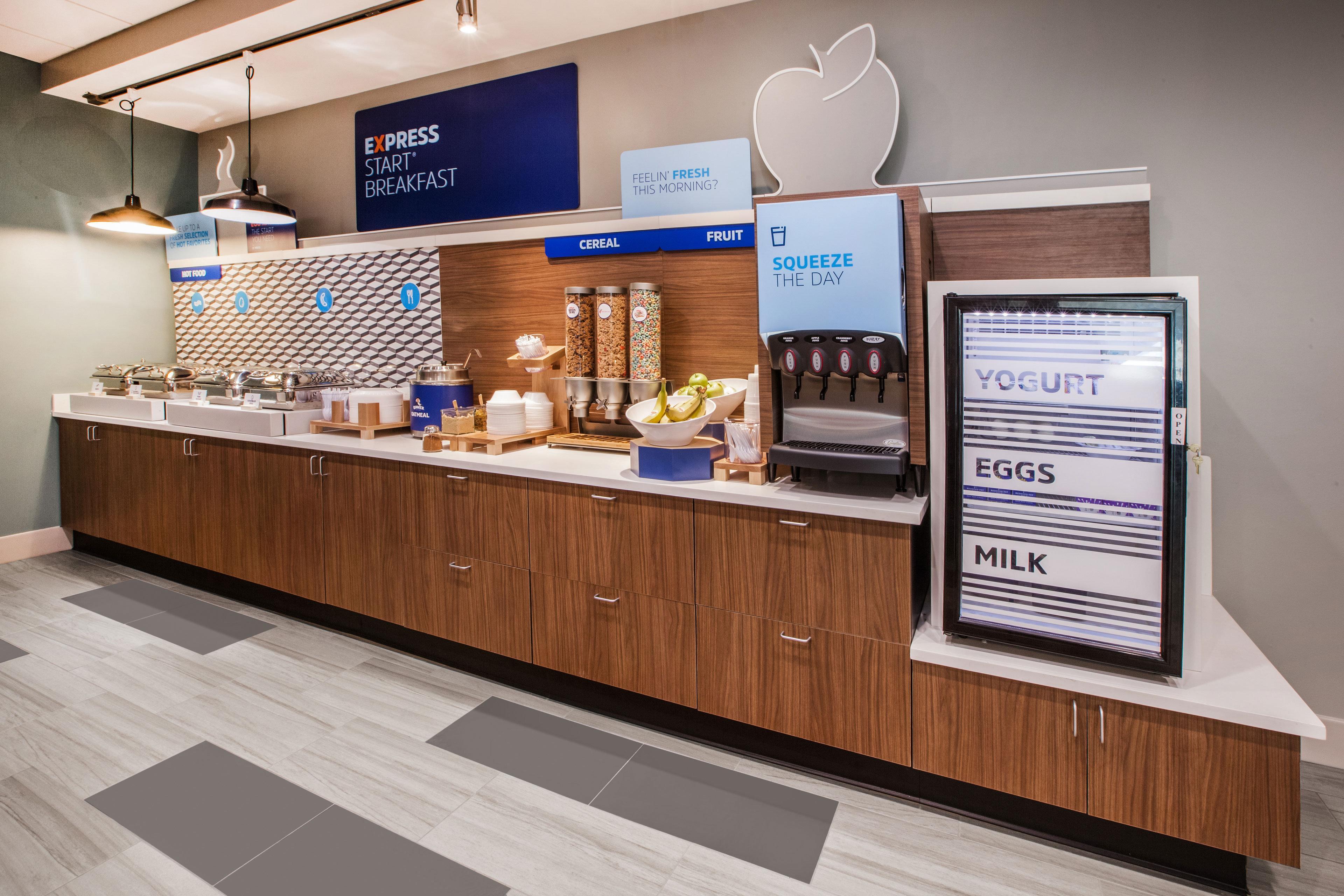 Holiday Inn Express Hotel & Suites Saginaw By Ihg Esterno foto