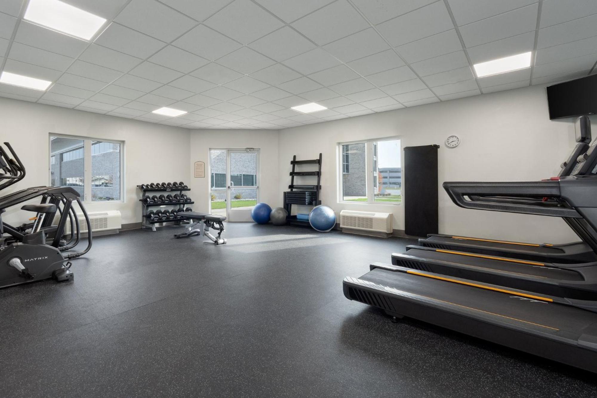 Holiday Inn Express Hotel & Suites Saginaw By Ihg Esterno foto
