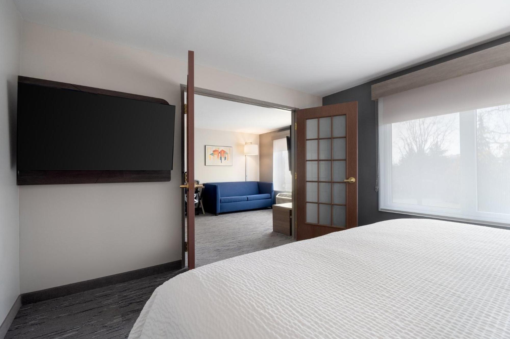 Holiday Inn Express Hotel & Suites Saginaw By Ihg Esterno foto