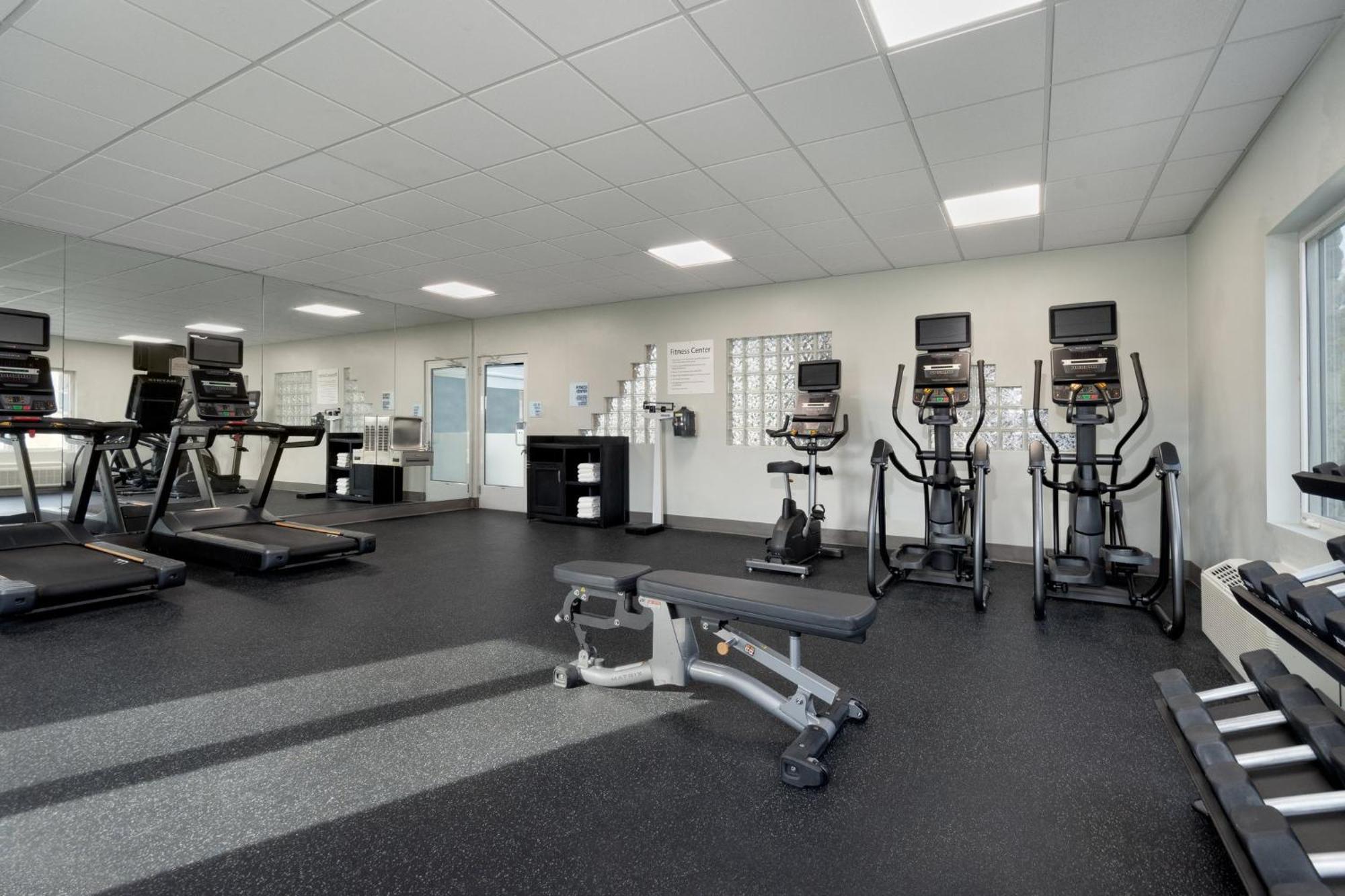 Holiday Inn Express Hotel & Suites Saginaw By Ihg Esterno foto