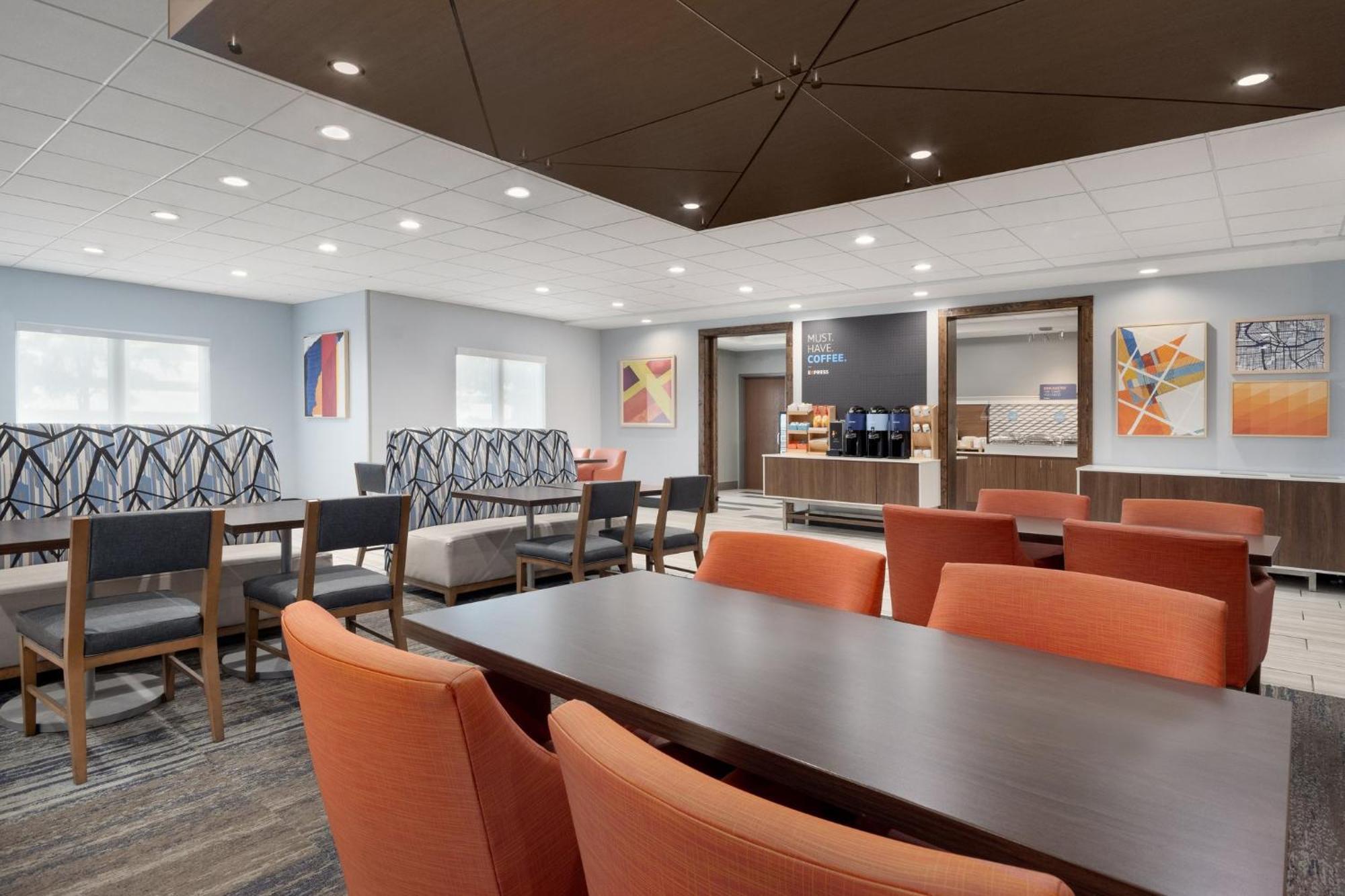 Holiday Inn Express Hotel & Suites Saginaw By Ihg Esterno foto